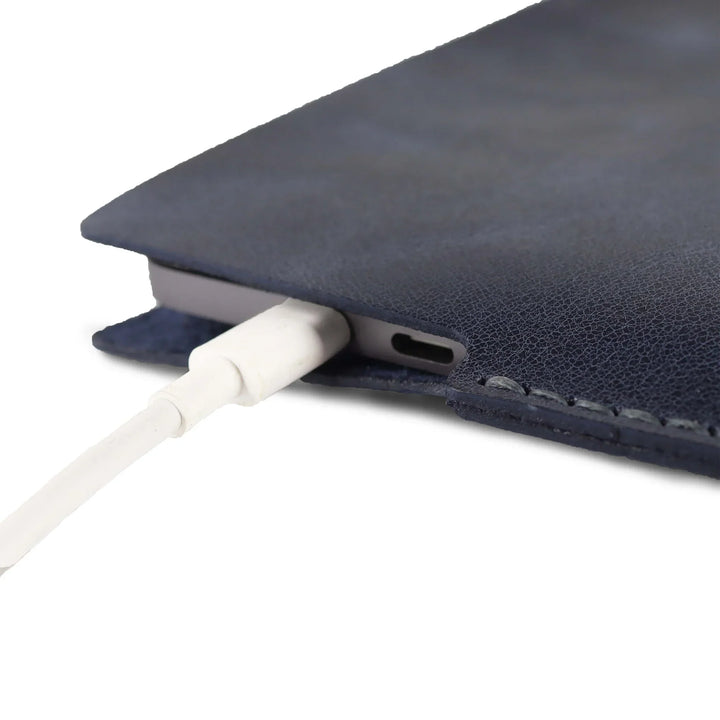 MacBook Pro 14 Plain Leather Carcasă